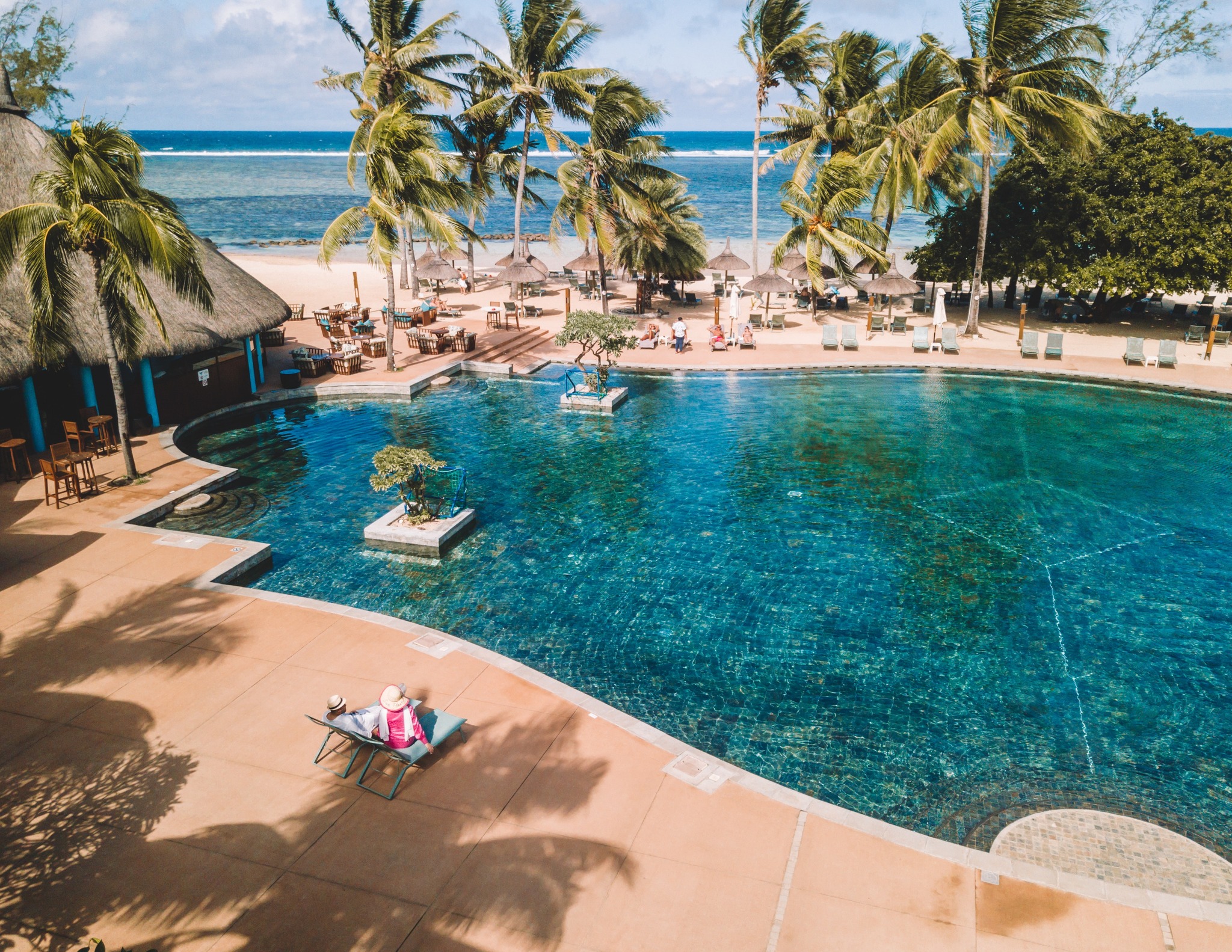 outrigger resort Mauritius - holidays by noudeal - day pass